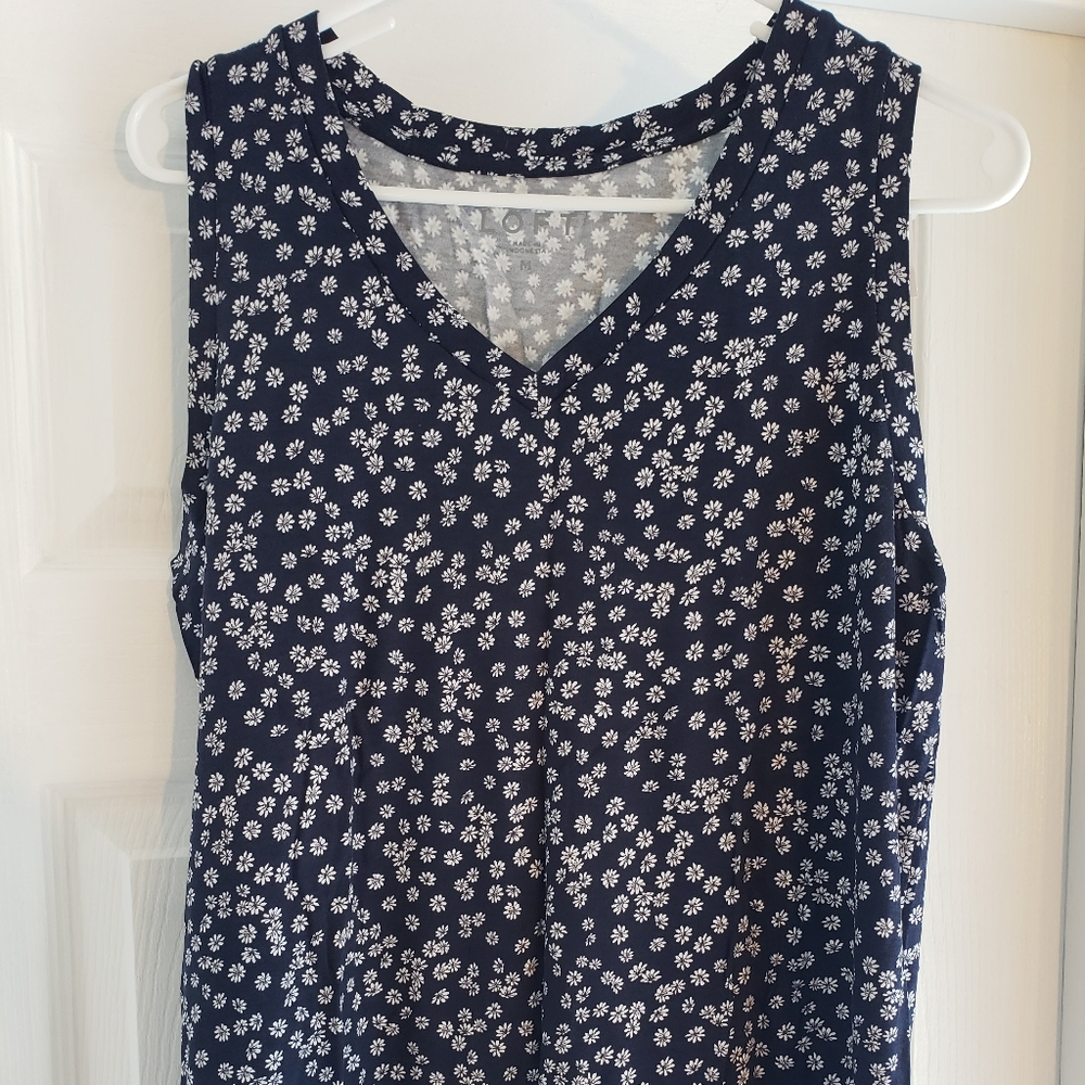 LOFT Navy and white daisy v-neck tank top. M.